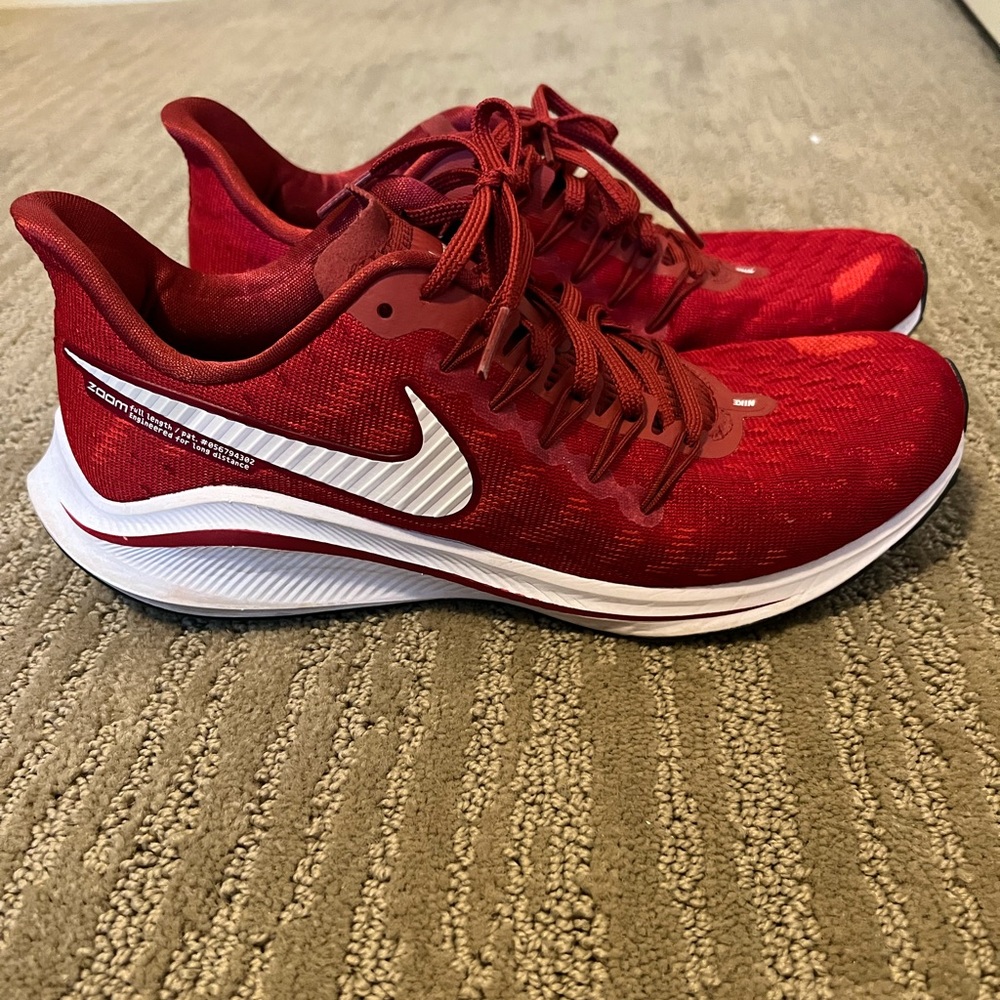 Nike Zoom Vomero 14 Womens red Sz 8.5